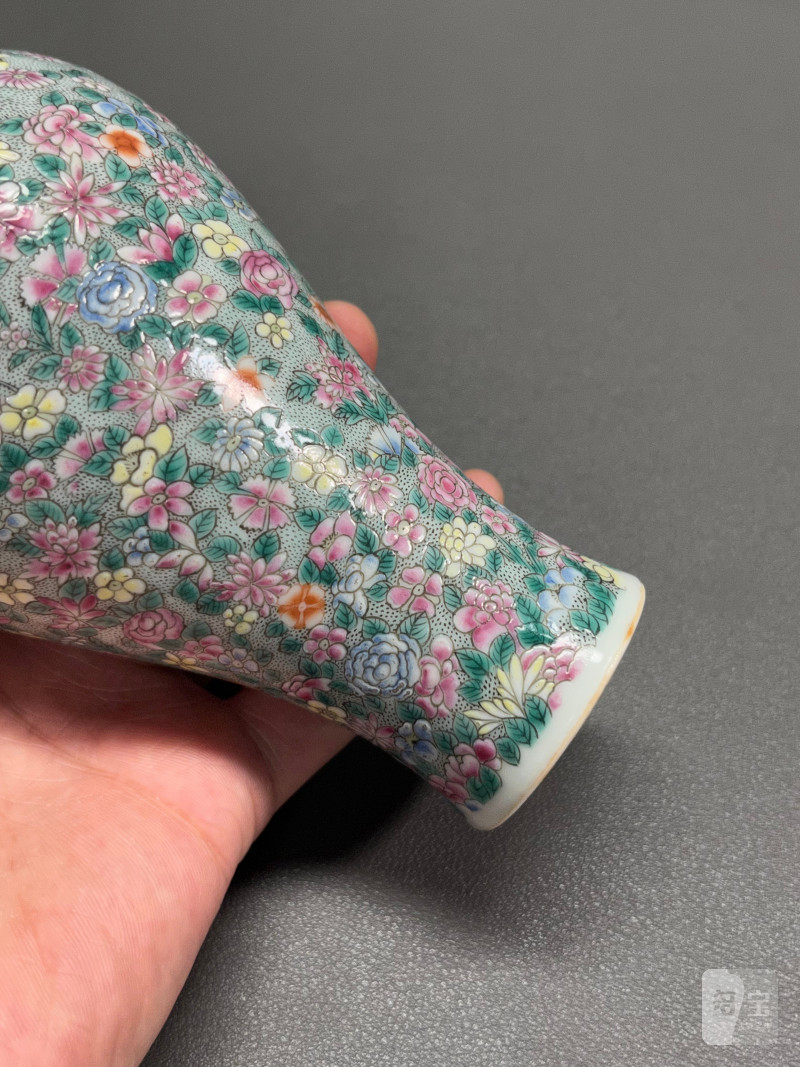 清晚期  粉彩“百花不落地”梅瓶 - 图10